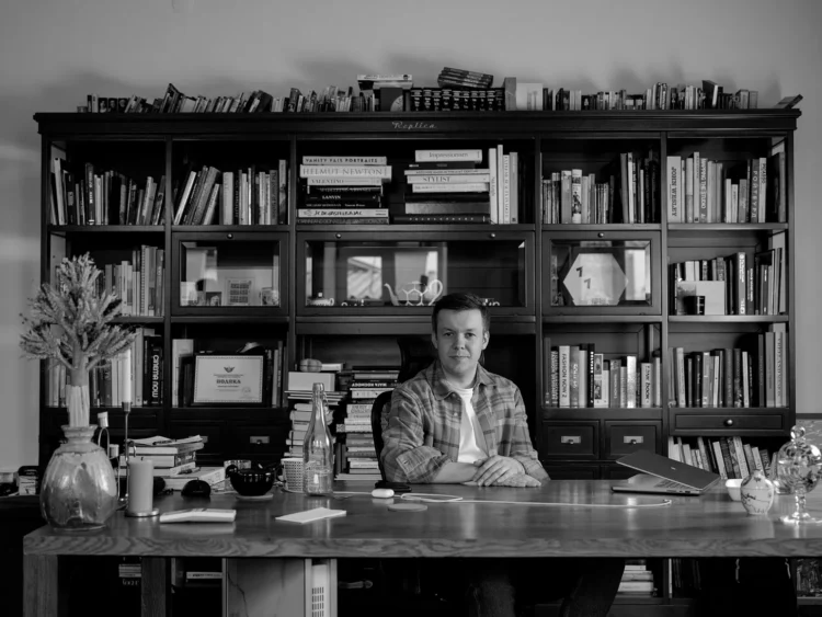 Yaroslav Azhnyuk at home