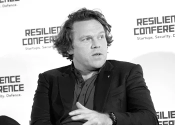 NIF Partner, Patrick Schneider-Sikorsky on stage at Resilience Conference 2024