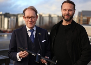Tobias Billström, left, with NAD CEO Karl Rosander (credit: NAD)