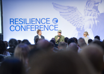 Ingvar Helgason, Ragnar Sass, and Leslie Hitchcock on stage at Resilience Conference 2025