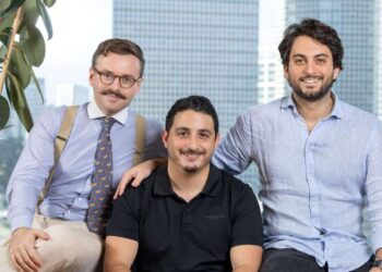 Senai CEO David Allouche-Levinsky (middle) flanked by CTO Thomas Pariente (left) and Liam Weberman