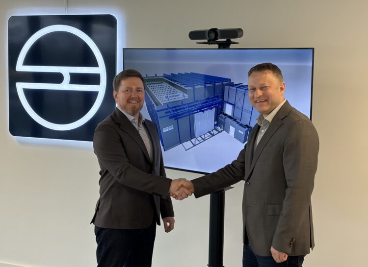 Photo: EMEA Regional Sales Manager at ETS-Lindgren, Aleksei Solovjov and Head of the Drone Technologies Unit at Metrosert, Rainer Kivimäe.