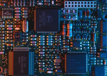Stark, Nearfield Instruments, and Ubotica raise a collective $959M; UGVs dominate Eurosatory; and a rumoured Frankenburg unicorn